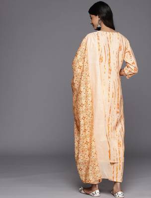 women dyed regular thread work kurta with trousers & with dupatta 5