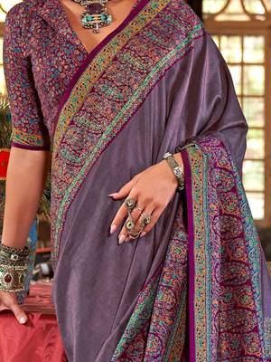 Purple ethnic motifs silk blend sungudi saree 5