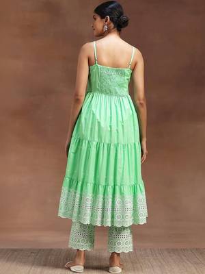 women floral embroidered tiered thread work kurta with trousers 2