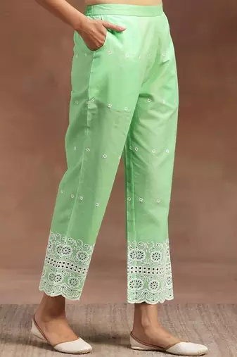 women floral embroidered tiered thread work kurta with trousers