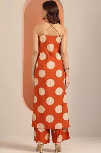 women printed regular kurta with trousers