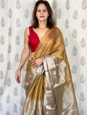 Beige zari border tissue kasavu saree with blouse piece 4