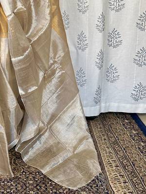 Beige zari border tissue kasavu saree with blouse piece 5