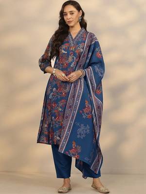 women floral printed regular kurta with trousers & with dupatta 1