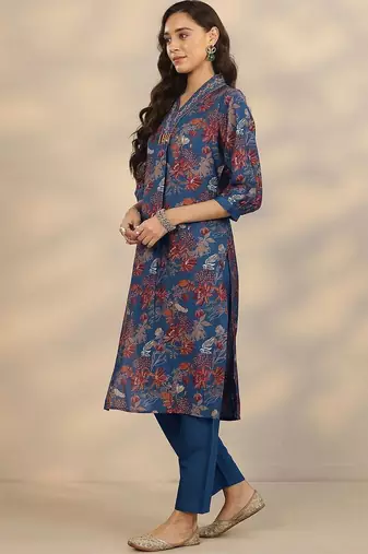 women floral printed regular kurta with trousers & with dupatta