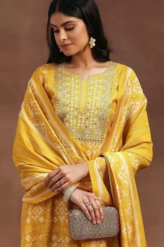 women ethnic motifs printed regular mirror work kurta with trousers & with dupatta
