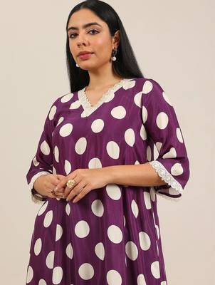 women floral printed regular kurta with trousers & with dupatta 6