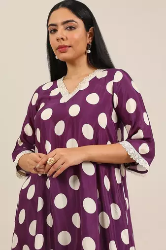 women floral printed regular kurta with trousers & with dupatta