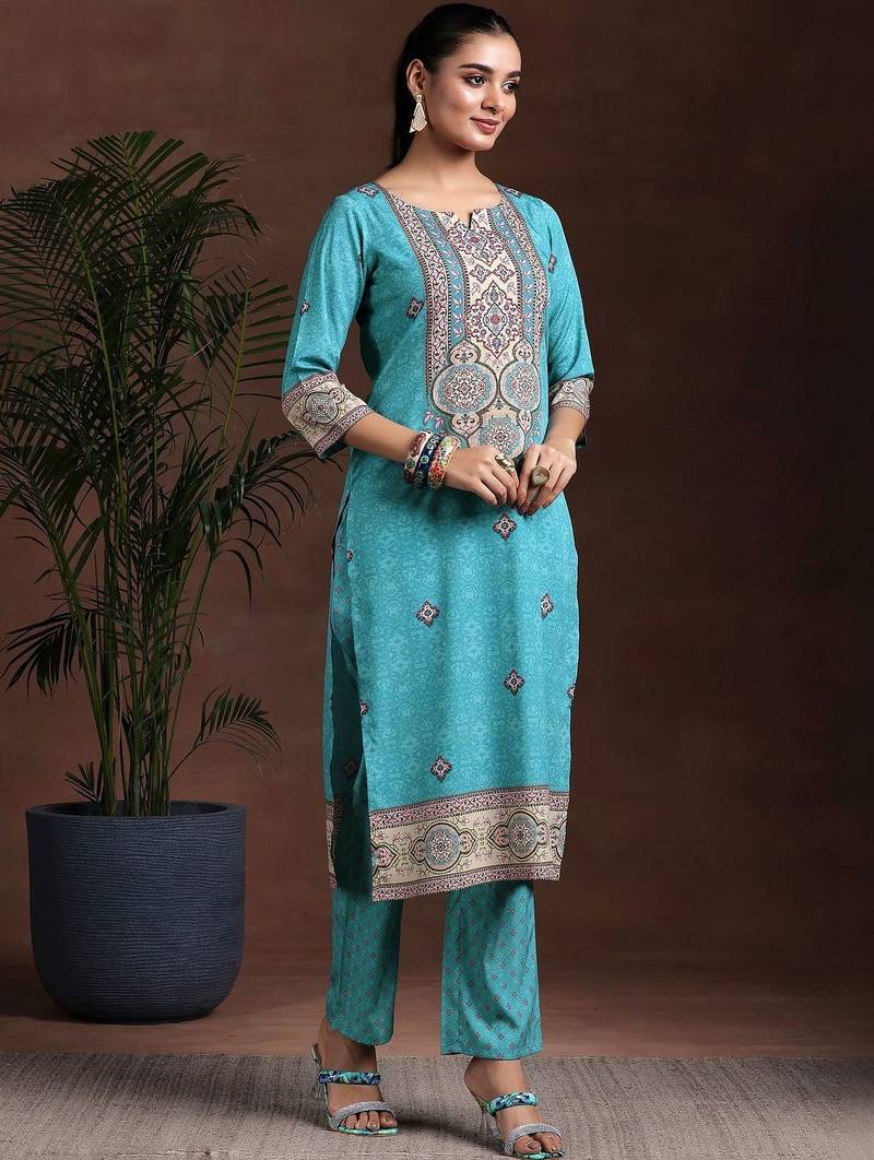 women ethnic motifs printed regular kurta with trousers & with dupatta