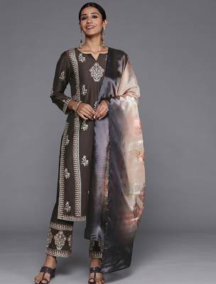 women ethnic motifs embroidered regular thread work kurta with trousers & with dupatta 1