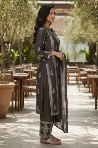 women ethnic motifs embroidered regular thread work kurta with trousers & with dupatta