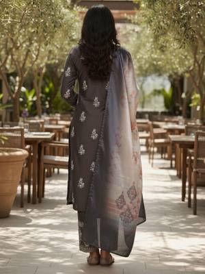 women ethnic motifs embroidered regular thread work kurta with trousers & with dupatta 6