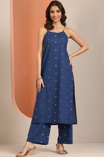 women printed regular kurta with palazzos