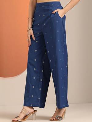 women printed regular kurta with palazzos 4