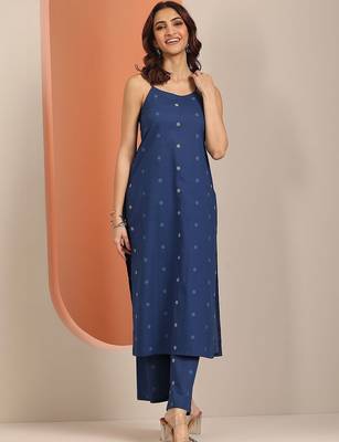 women printed regular kurta with palazzos 7