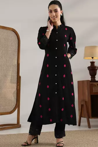 women printed regular kurta with trousers