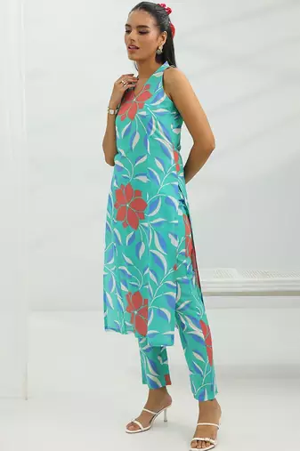 women floral printed kurta with trousers