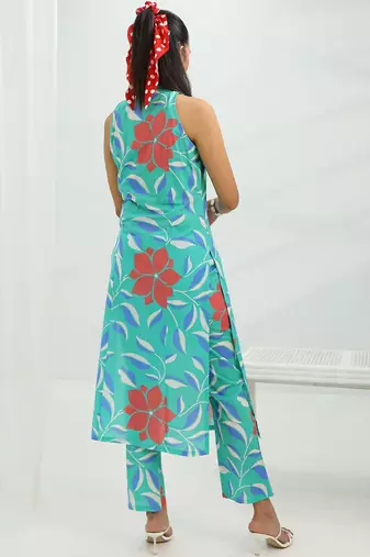 women floral printed kurta with trousers