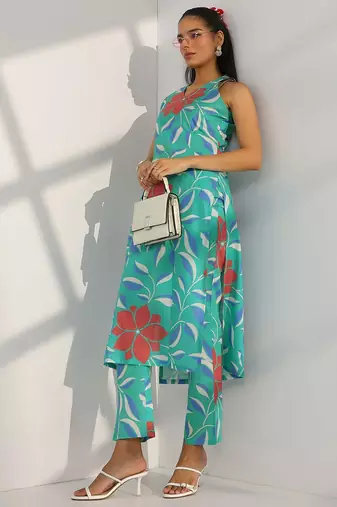 women floral printed kurta with trousers