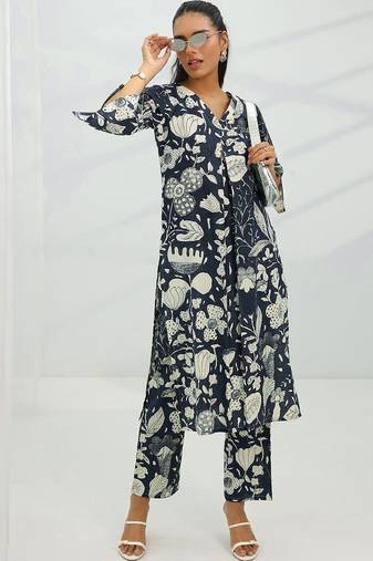 women floral printed regular kurta with trousers
