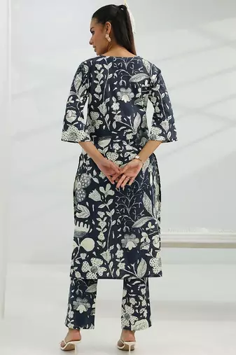women floral printed regular kurta with trousers