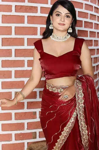 Maroon striped mirror work saree