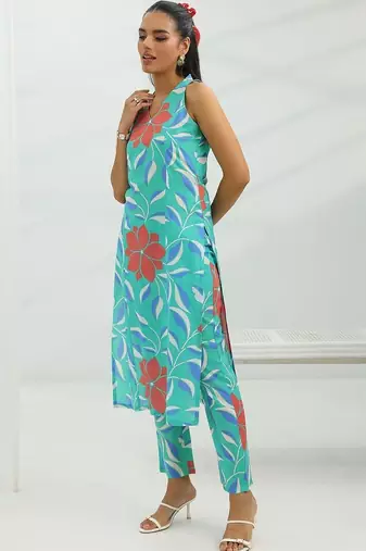 women floral printed regular kurta with trousers