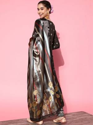 women ethnic motifs printed regular kurta with trousers & with dupatta 4