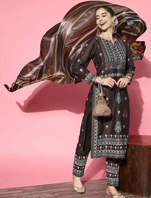women ethnic motifs printed regular kurta with trousers & with dupatta 6