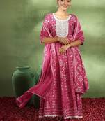 women ethnic motifs printed regular thread work kurta with patiala & with dupatta