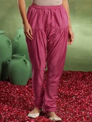 women ethnic motifs printed regular thread work kurta with patiala & with dupatta 6