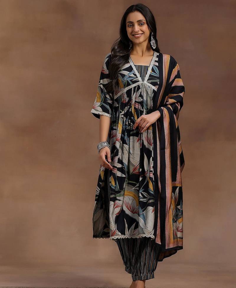 women floral printed empire kurta with trousers & with dupatta