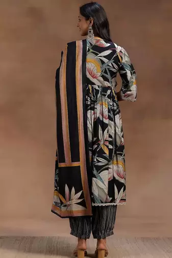 women floral printed empire kurta with trousers & with dupatta