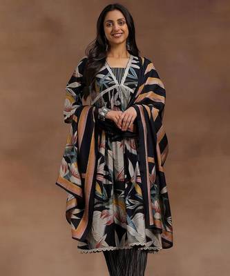 women floral printed empire kurta with trousers & with dupatta 5