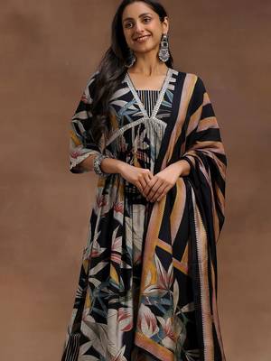 women floral printed empire kurta with trousers & with dupatta 6