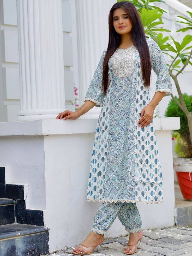 women ethnic motifs printed regular thread work kurta with trousers
