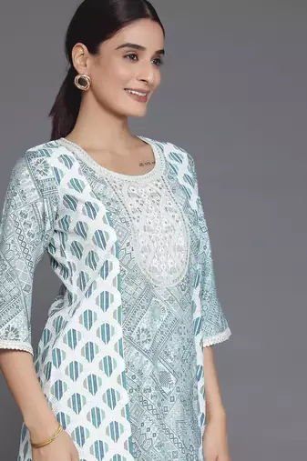 women ethnic motifs printed regular thread work kurta with trousers