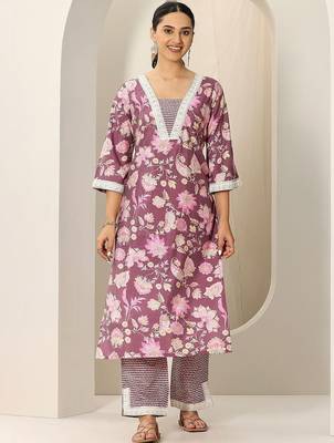 women floral printed regular kurta with trousers 6
