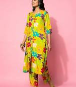 women floral printed regular kurta with trousers