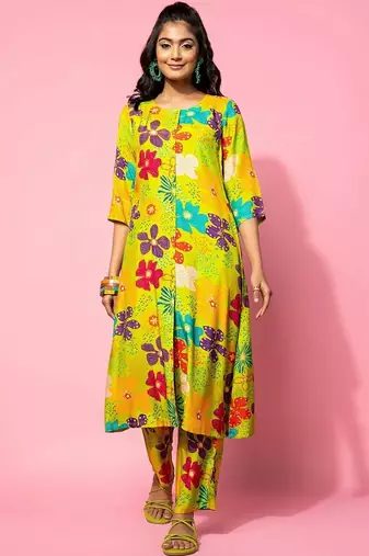 women floral printed regular kurta with trousers
