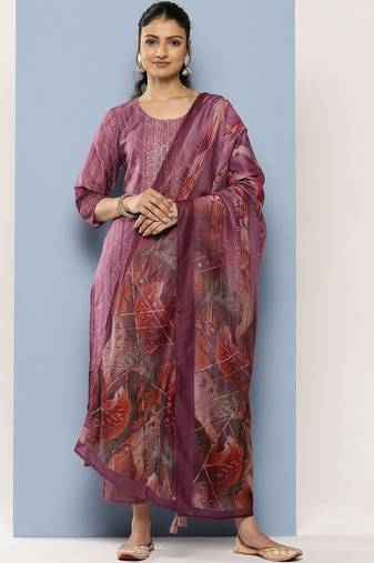 women printed regular thread work kurta with trousers & with dupatta