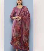 women printed regular thread work kurta with trousers & with dupatta