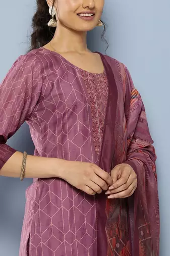 women printed regular thread work kurta with trousers & with dupatta