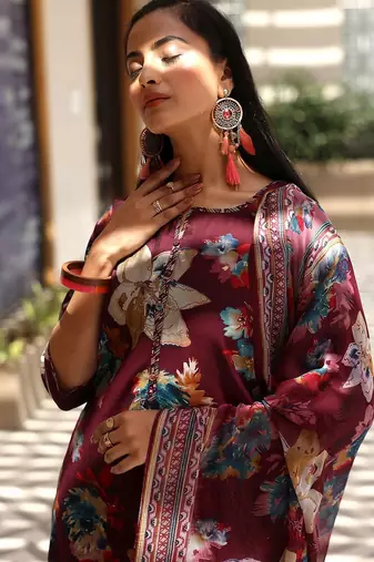 women floral printed regular kurta with palazzos & with dupatta