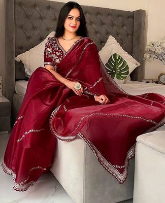 Maroon embellished embroidered organza saree 3
