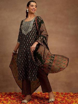 women ethnic motifs printed regular thread work kurta with trousers & with dupatta 1