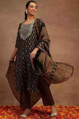 women ethnic motifs printed regular thread work kurta with trousers & with dupatta