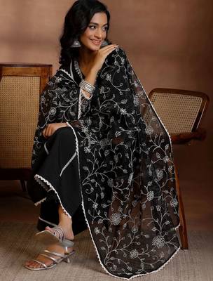 women ethnic motifs embroidered regular thread work kurta with trousers & with dupatta 5