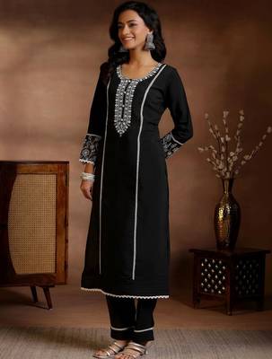 women ethnic motifs embroidered regular thread work kurta with trousers & with dupatta 6