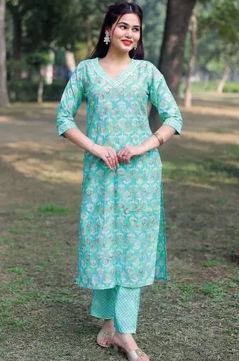 women ethnic motifs printed regular kurta with trousers